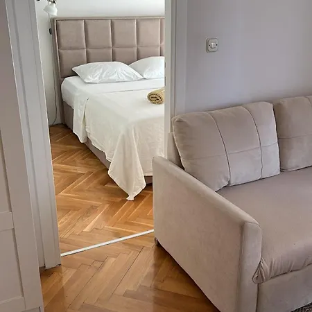 Zia Apartment